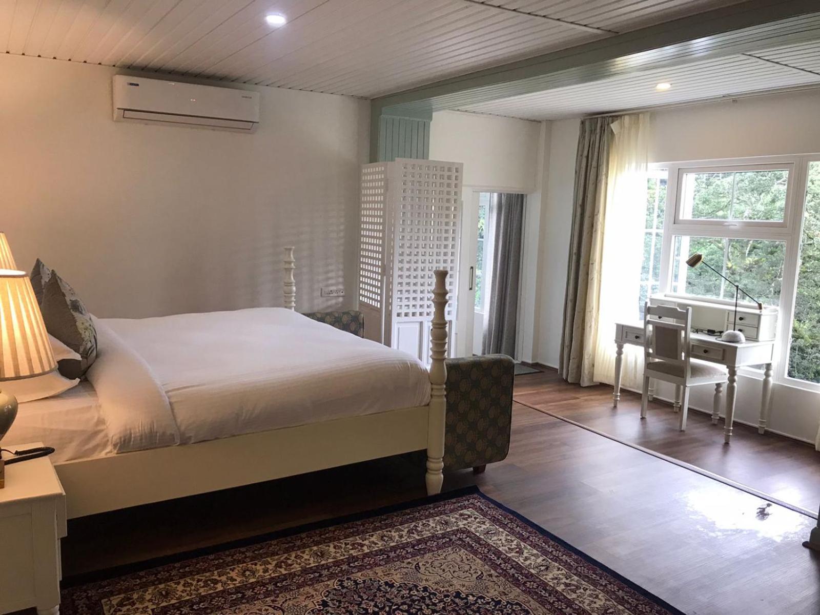 The Heritage Club - Tripura Castle Hotel And Spa 실롱 외부 사진