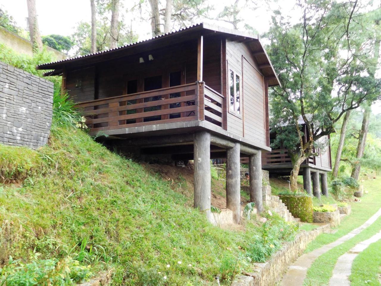 The Heritage Club - Tripura Castle Hotel And Spa 실롱 외부 사진